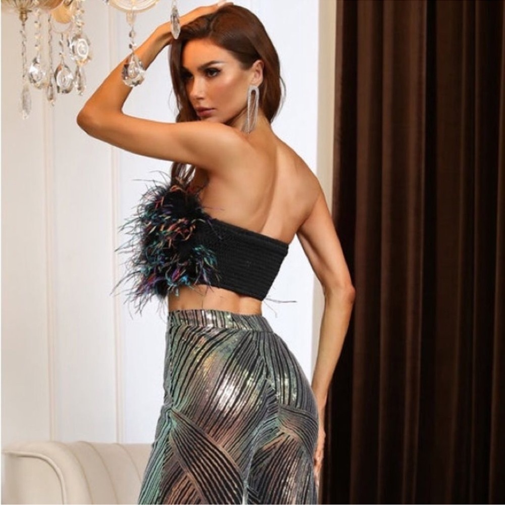 Chic Multicolor Feather Crop Top - image 6